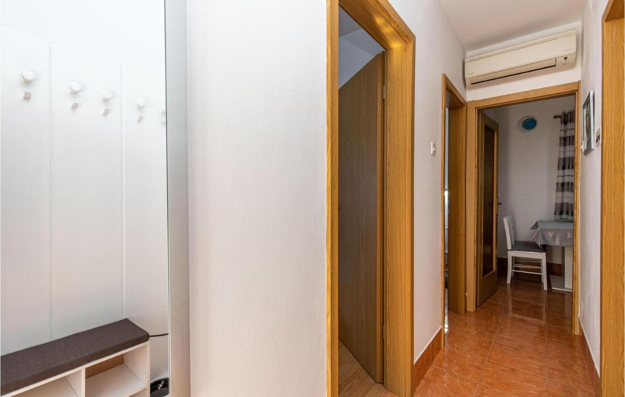 Amazing Apartment In Kostrena With 1 Bedrooms And Wifi Luaran gambar