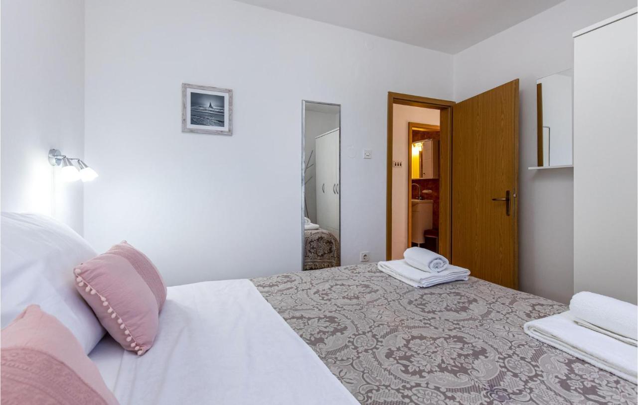 Amazing Apartment In Kostrena With 1 Bedrooms And Wifi Luaran gambar