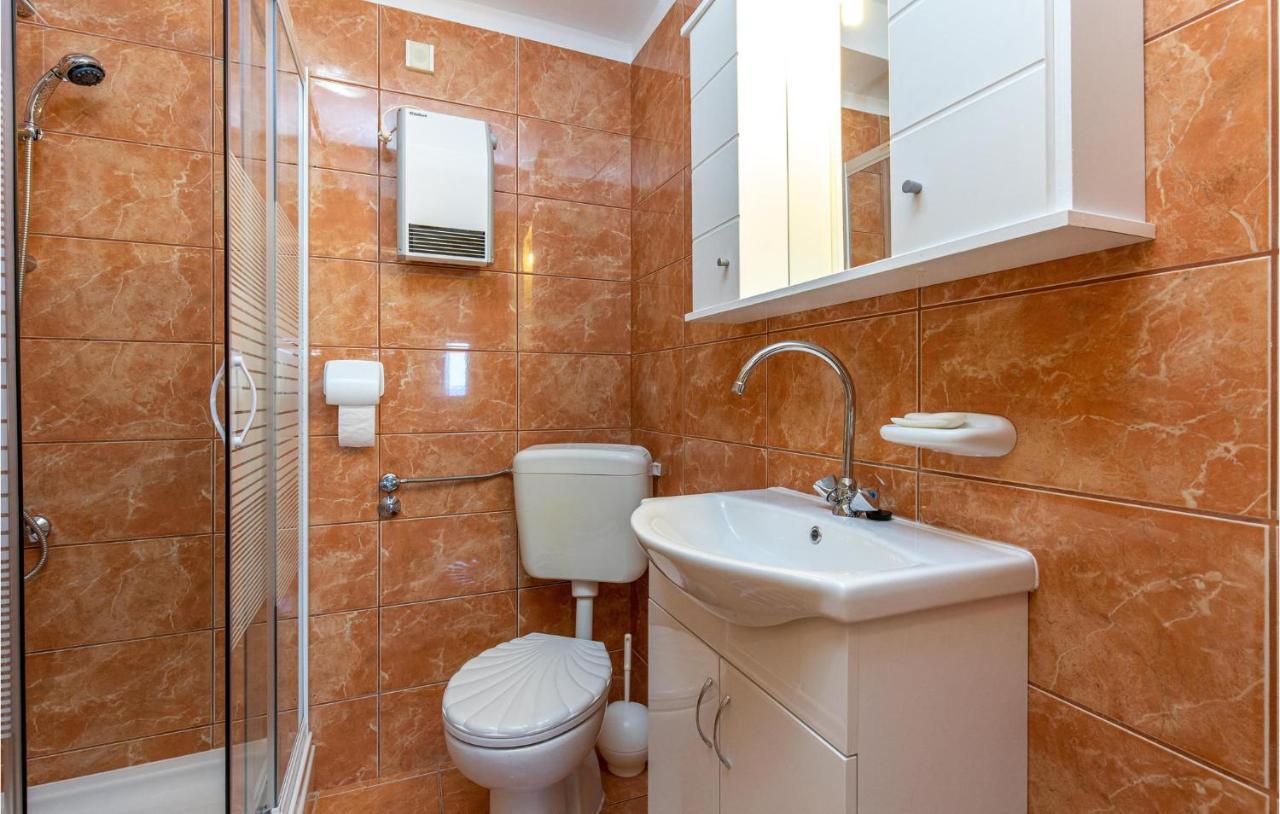 Amazing Apartment In Kostrena With 1 Bedrooms And Wifi Luaran gambar